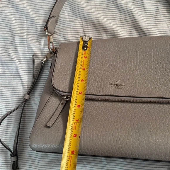 Kate Spade Pebbled Leather Shoulder Bag in Light Gray - Picture 7 of 8